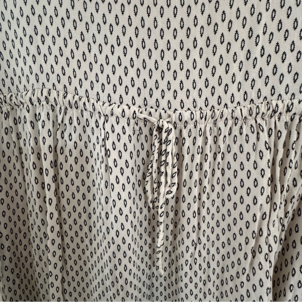 Patterned White Blouse - image 3